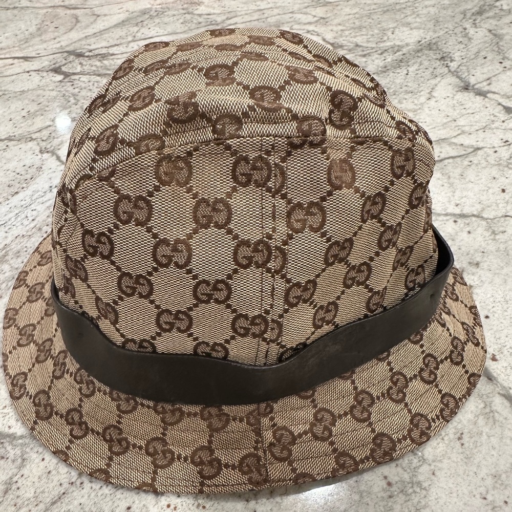 Gucci bucket hat